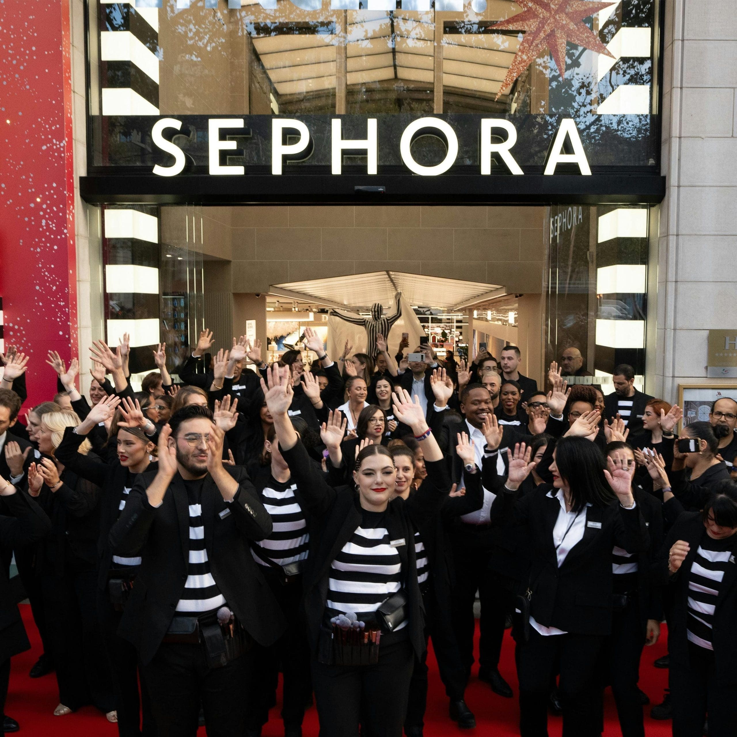 découvrez les chiffres d'affaires de sephora, leader mondial de la distribution de produits de beauté. analyse des performances financières, évolution annuelle et perspectives pour l'enseigne emblématique.