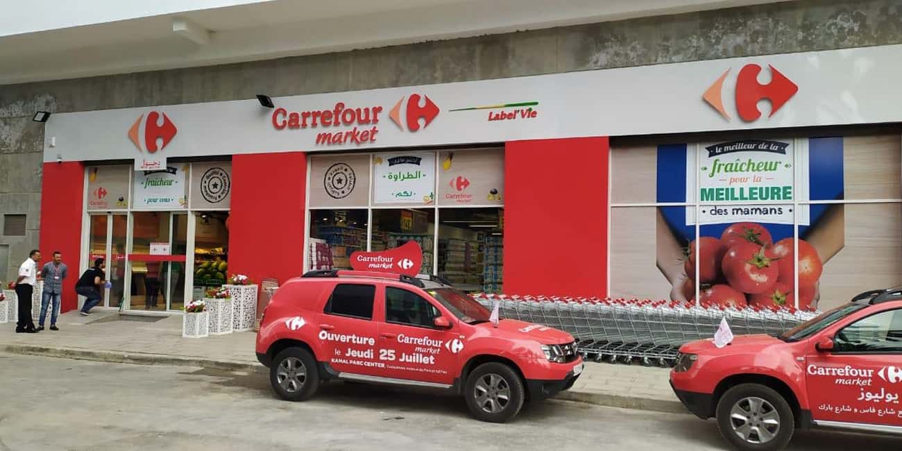 labelvie ferme 5 hypermarchés, mettant en question l'avenir d'atacadão dans un contexte de réorganisation stratégique.