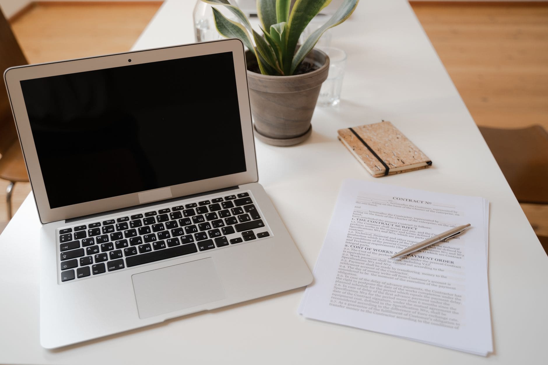 initiales document contrat